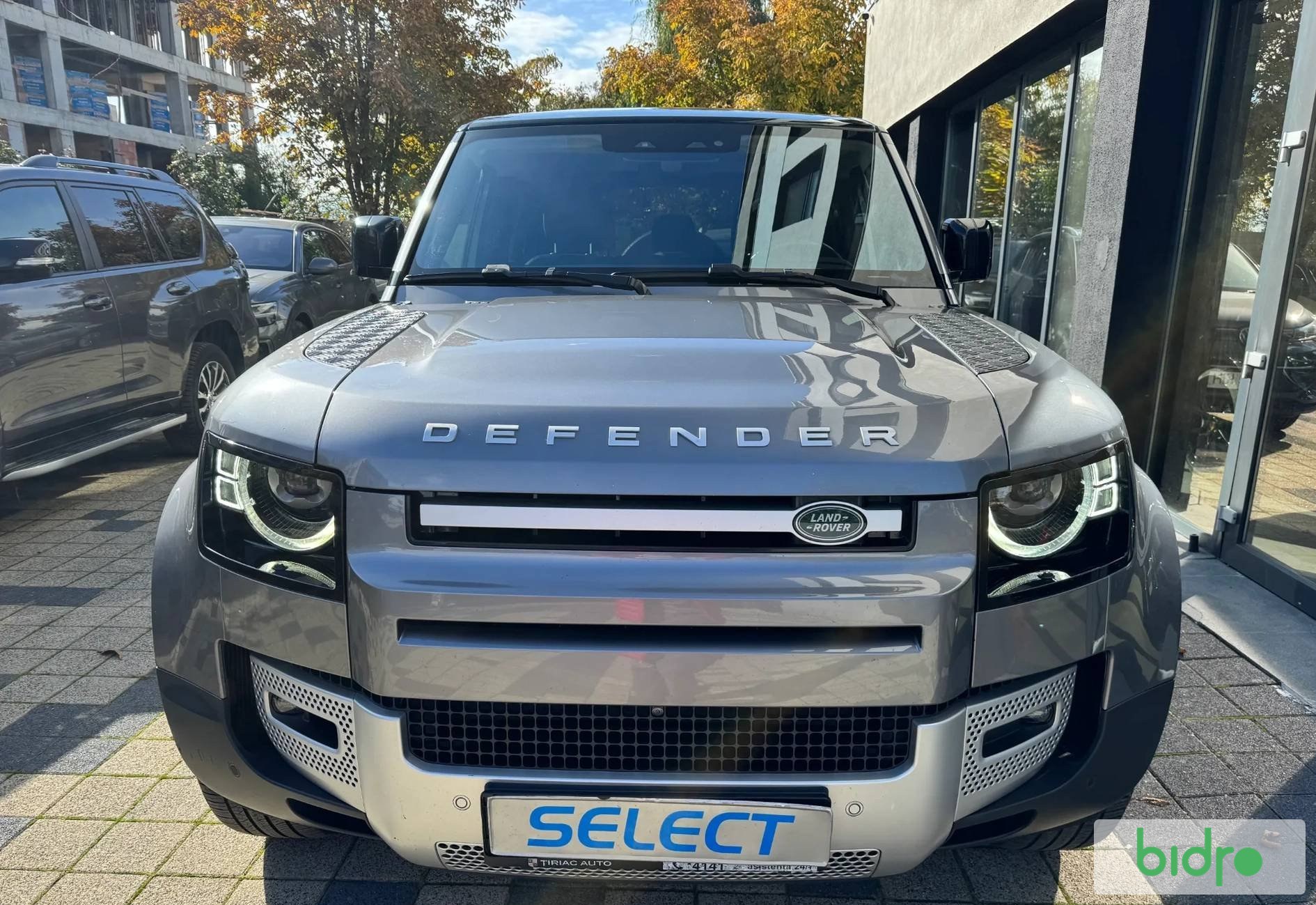 Land Rover Defender 110 2.0 P300 SE - imaginea 2