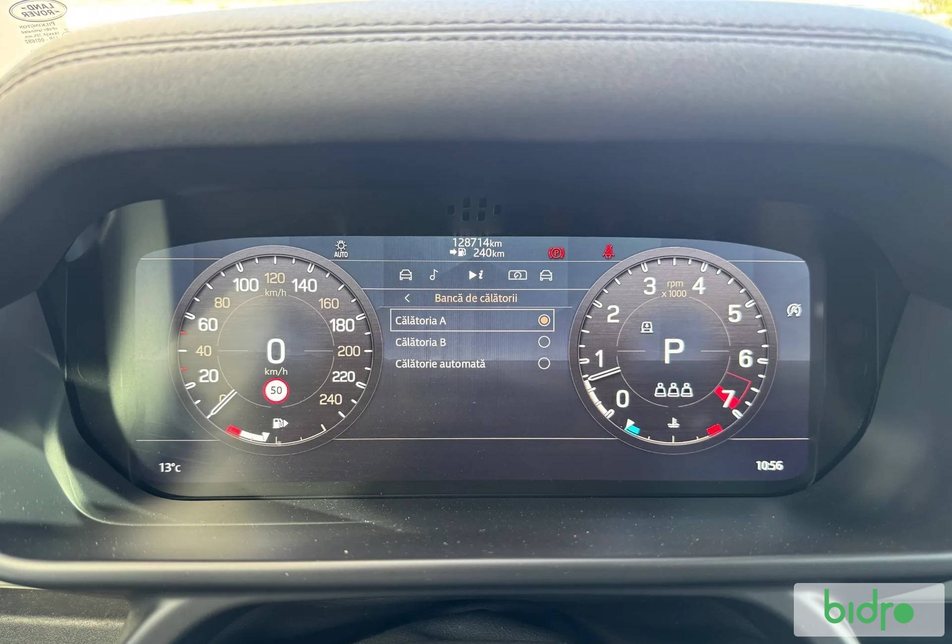 Land Rover Defender 110 2.0 P300 SE - imaginea 14