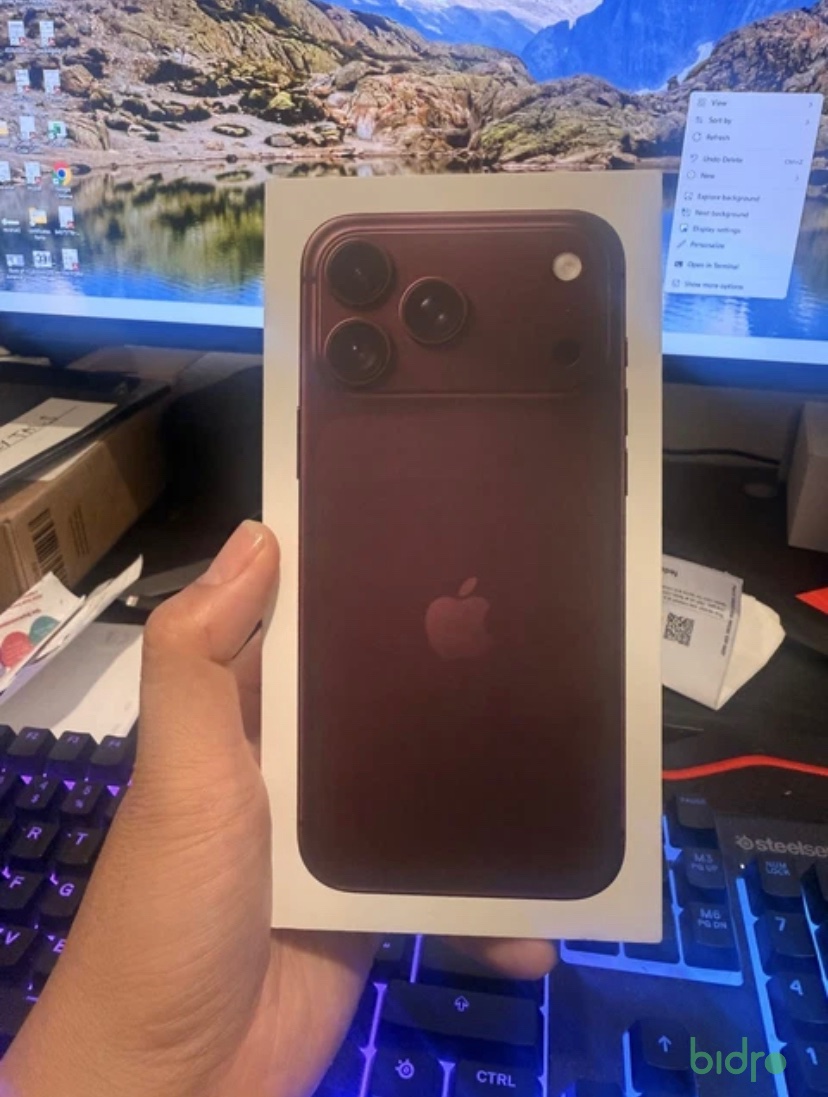 iPhone 18 Pro Max 512GB nou, original, deblocat (pentru SIM fizic) + Garanție.